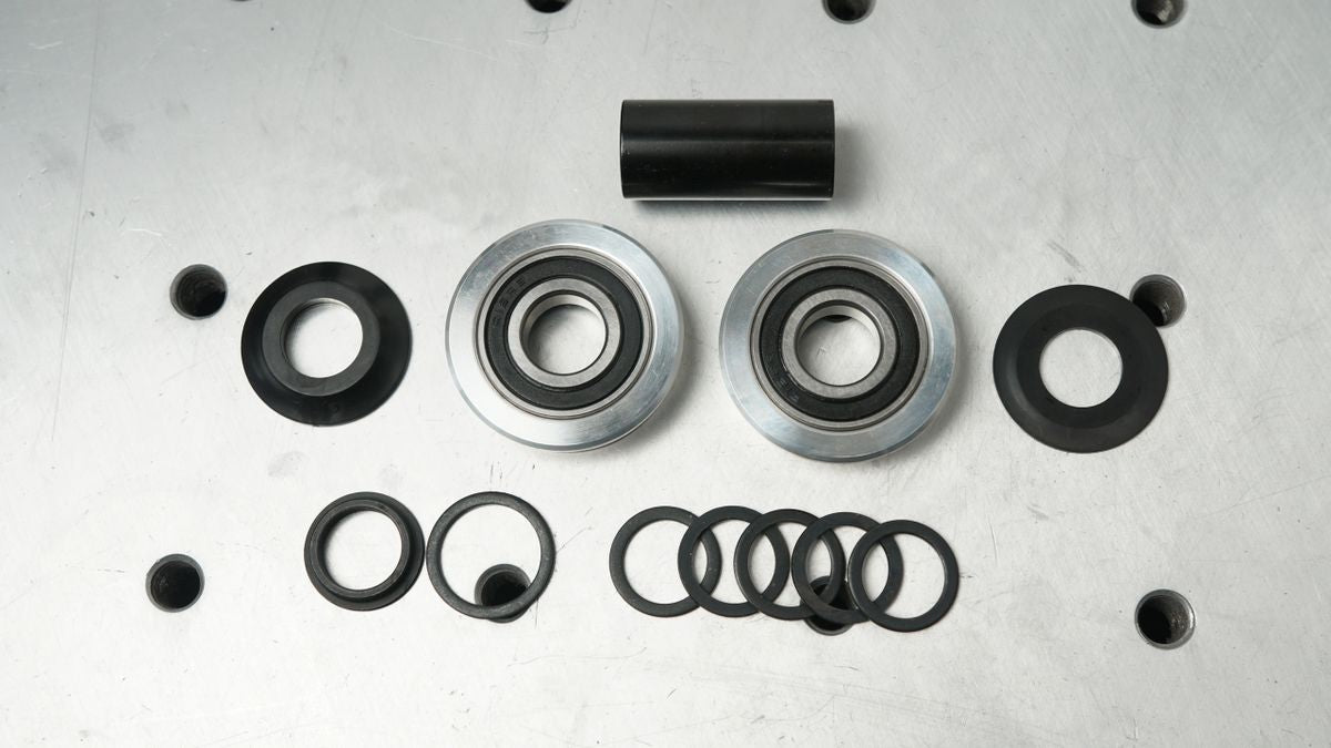 Bottom bracket kit — CNC billet aluminum bottom bracket for custom builds