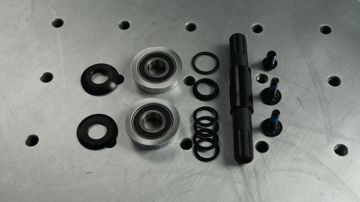 Bottom bracket with spindle