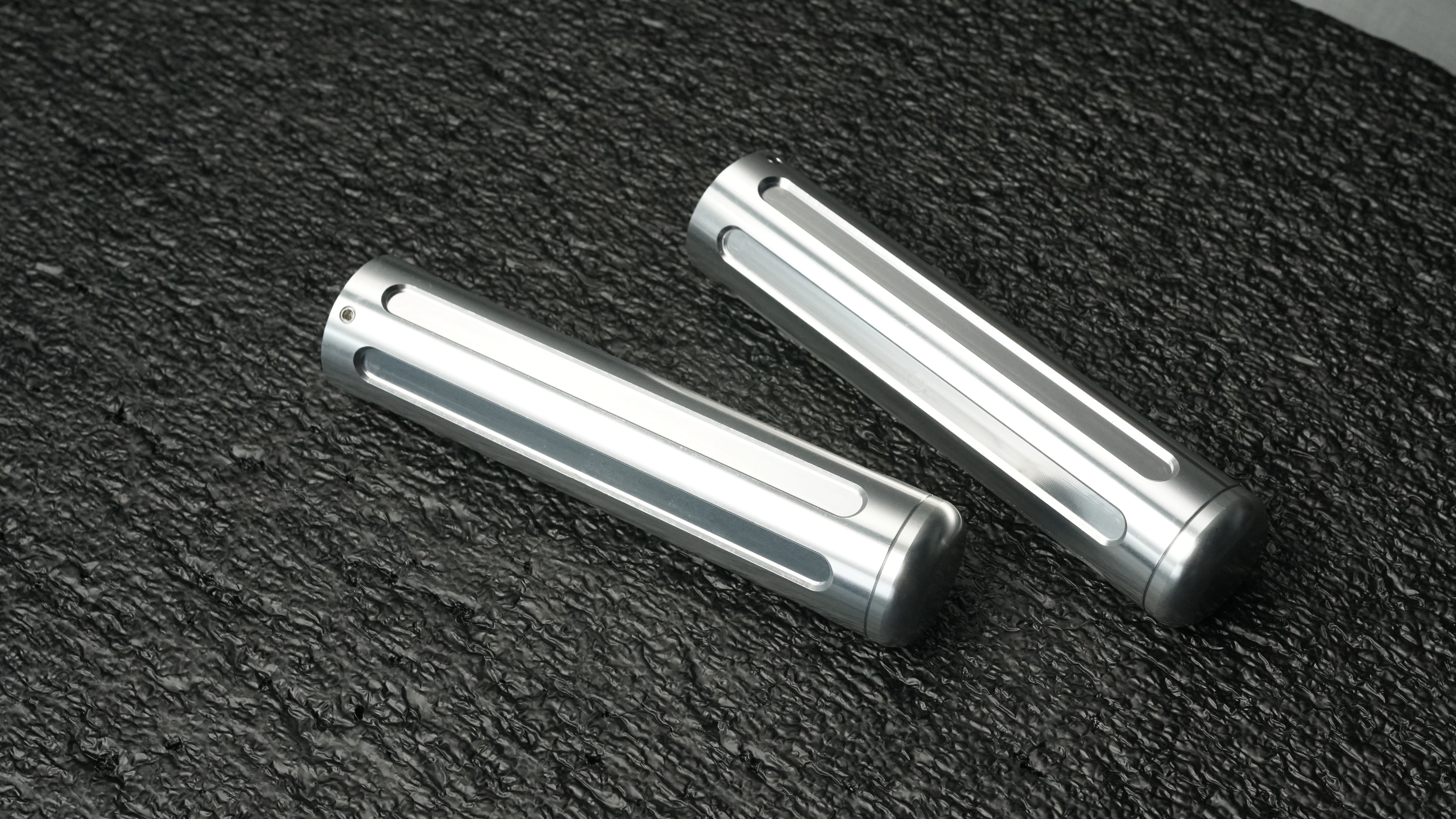 Billet Grips Slotted — CNC billet aluminum bicycle grips Main image