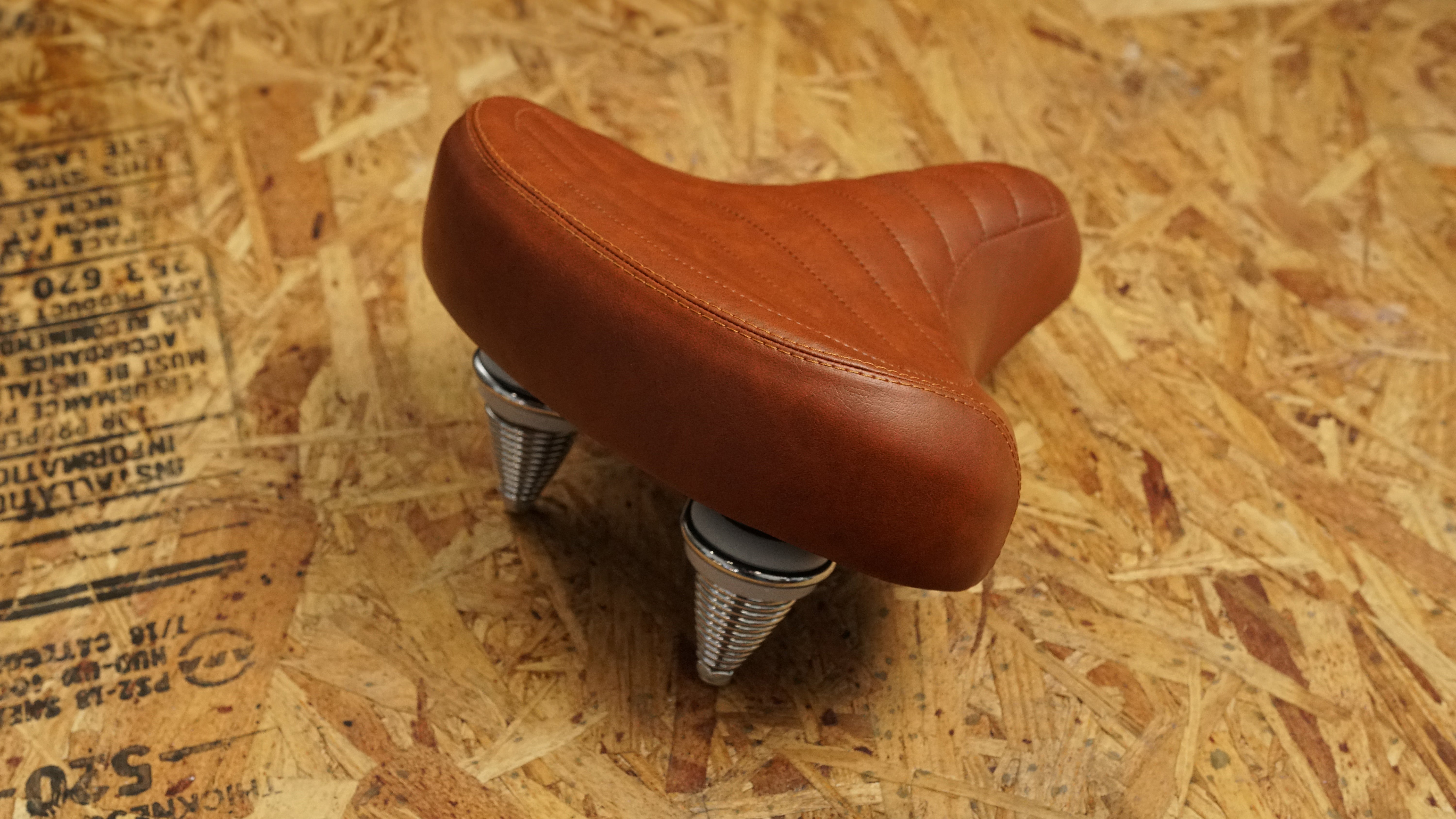 Lined Saddle - Cone Spring Secondary image
