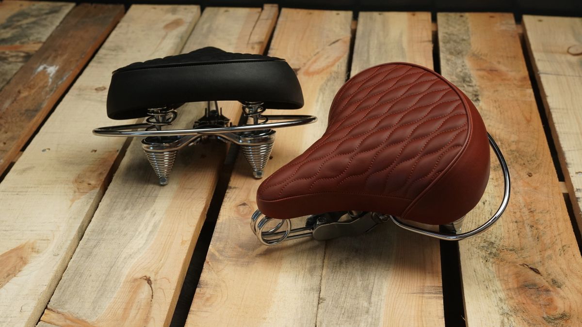 Cruiser Saddle w/ Handle