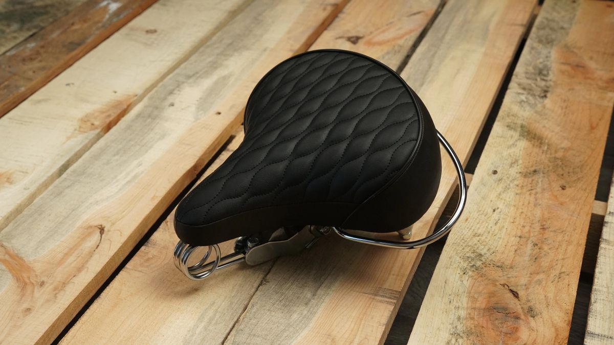 Cruiser Saddle w/ Handle