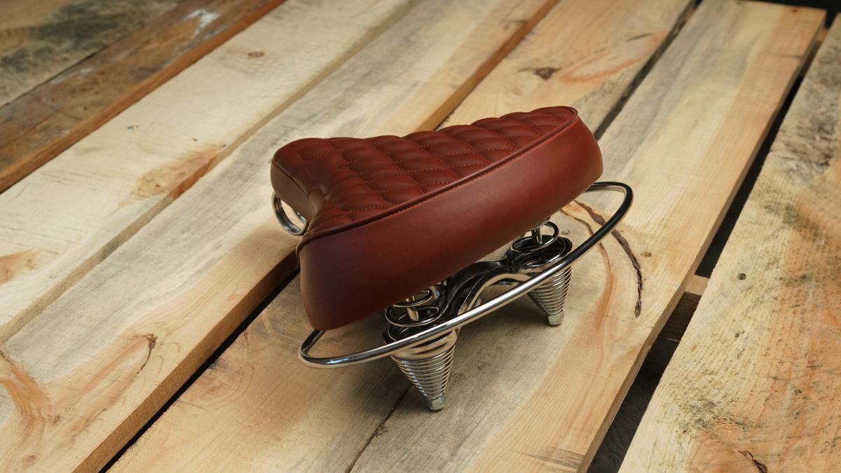 Cruiser Saddle w/ Handle